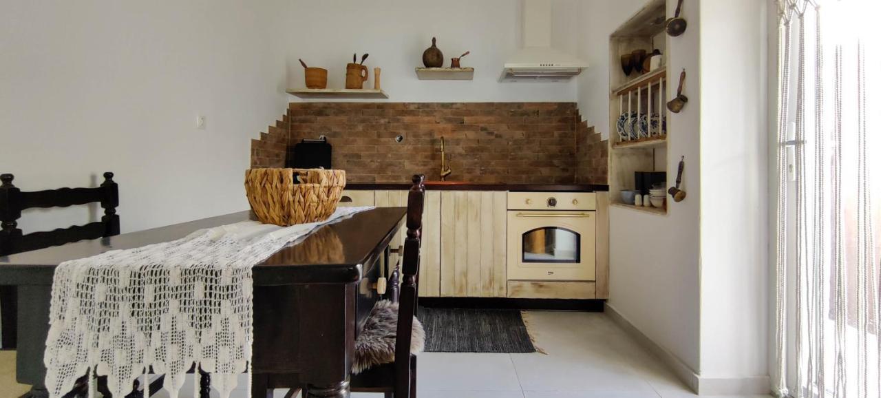 Laina Traditional Guest House Aperathos Exterior photo
